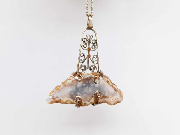 The luxury of cream agate