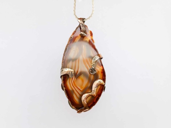 The luxury of brown agate